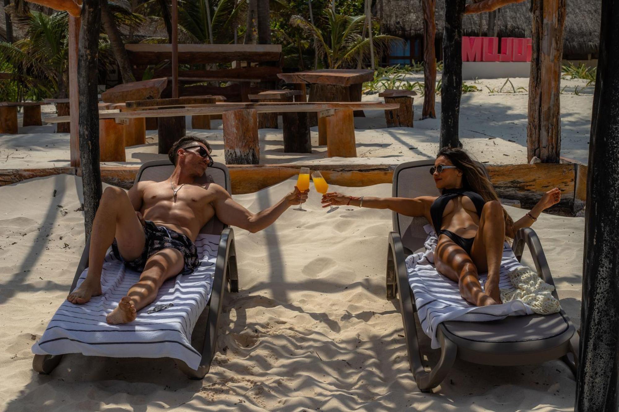 Hotel Bt Live Tulum Located At The Party Zone Zewnętrze zdjęcie