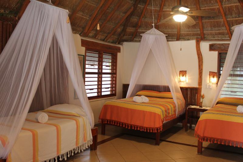 Hotel Bt Live Tulum Located At The Party Zone Zewnętrze zdjęcie